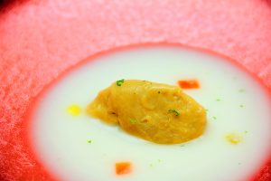 【先付】　生雲丹の冷製　馬鈴薯（ジャガイモ）のスープ