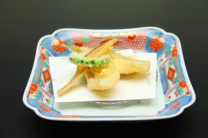 【揚　物】天ぷら（鱚、ハゼ等）ゴーヤ　骨煎餅