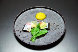 【先付】月見の頃　　秋刀魚と色紙野菜（大根　紅芯　青芯）ルッコラ